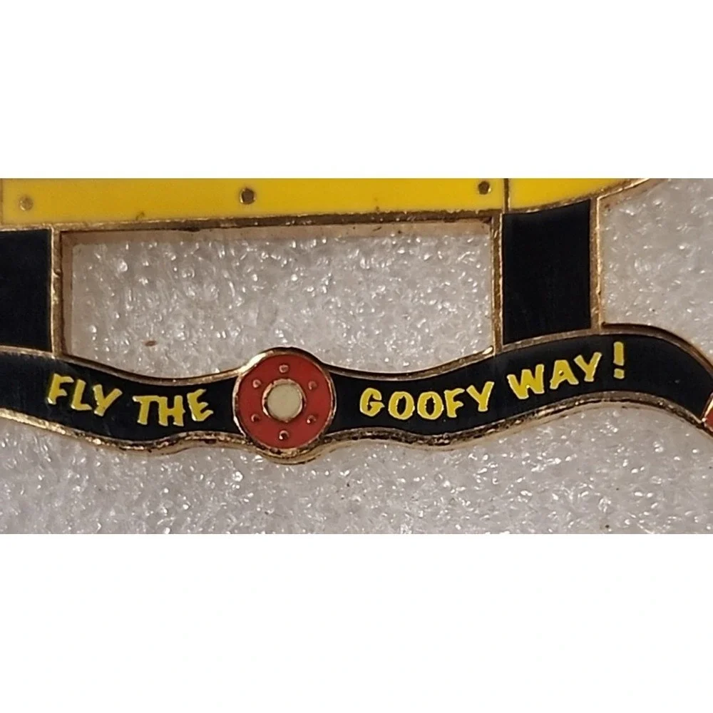 Disney Goofy's‎ Sky School Attraction Marquee Sign Mystery DLR  LE 200 Pin 83362